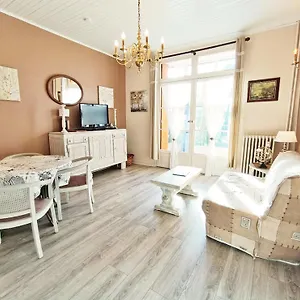 Le Petit Paradis, T3, Wifi, Parking, Veranda Bagnères-de-Luchon